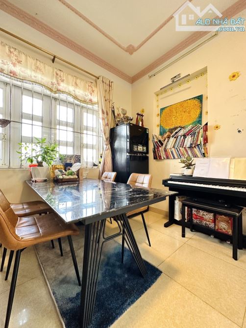 MT  P. Thảo Điền_ Thủ Đức, Lô góc _ DT 113m2, 6 tầng có thang máy, ngang 10.5m. Giá 23 tỷ - 5