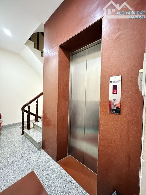 MT  P. Thảo Điền_ Thủ Đức, Lô góc _ DT 113m2, 6 tầng có thang máy, ngang 10.5m. Giá 23 tỷ - 8