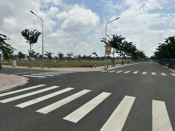 Đất The Diamond Cực Rẻ, Huyện Đức Hòa, DT 90m2, Sổ Hồng Riêng,  Nền Ngộp 1 tỷ 450
