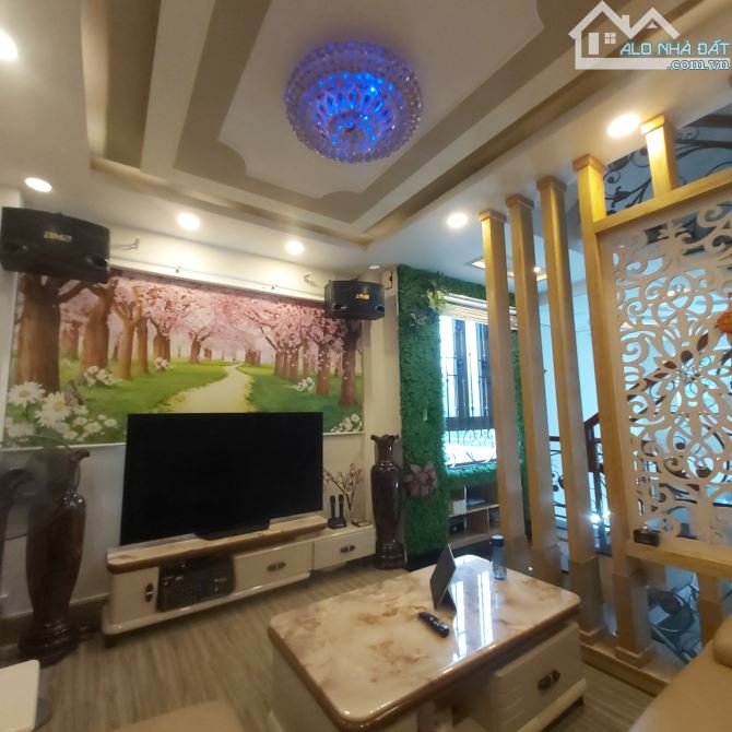 Cần bán nhà góc 2 mặt tiền đường số 30, phường 6, Gò Vấp - 1