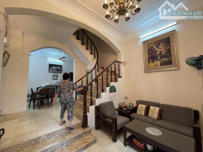 Nhà vườn ngõ 121 Kim Ngưu 52mx5T nhỉnh 5 tỷ kiến trúc Pháp lô góc 3 thoáng gần ĐH BáchKhoa - 1