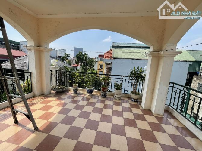 Nhà vườn ngõ 121 Kim Ngưu 52mx5T nhỉnh 5 tỷ kiến trúc Pháp lô góc 3 thoáng gần ĐH BáchKhoa - 5