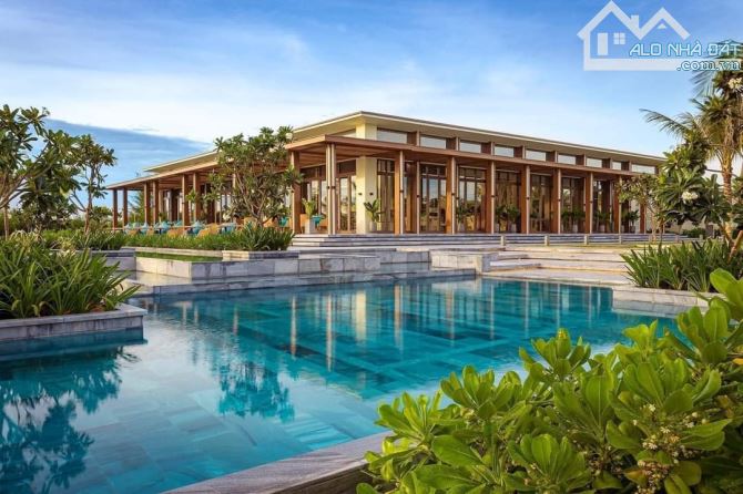 Bán căn biệt thự 2D-DP12, ngay sát biển dự án The Ocean Villas Quy Nhơn,3 ngủ, 312m2, giá