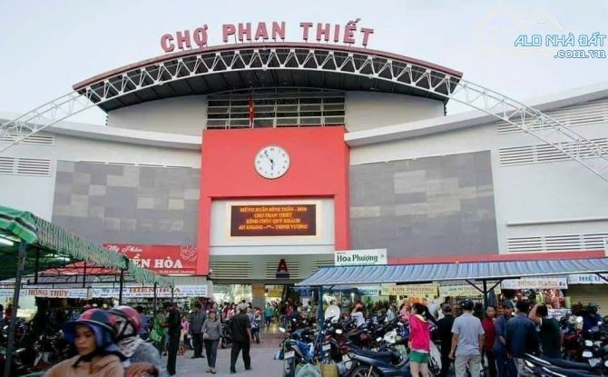 Cần bán kios căn góc 2 mặt tiền đường lớn ngay Chợ lớn Phan Thiết