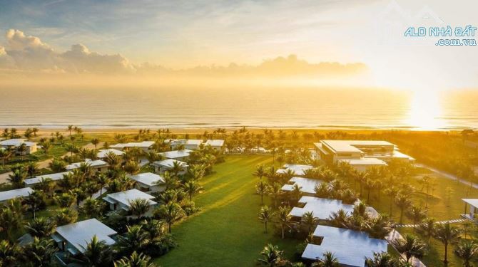 Bán căn biệt thự 2D-DP12, ngay sát biển dự án The Ocean Villas Quy Nhơn,3 ngủ, 312m2, giá - 2