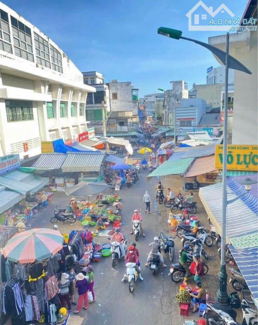 Cần bán kios căn góc 2 mặt tiền đường lớn ngay Chợ lớn Phan Thiết - 2