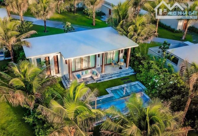 Bán căn biệt thự 2D-DP12, ngay sát biển dự án The Ocean Villas Quy Nhơn,3 ngủ, 312m2, giá - 3