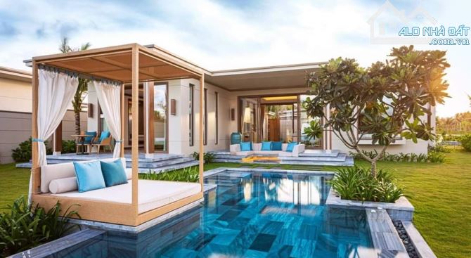 Bán căn biệt thự 2D-DP12, ngay sát biển dự án The Ocean Villas Quy Nhơn,3 ngủ, 312m2, giá - 8
