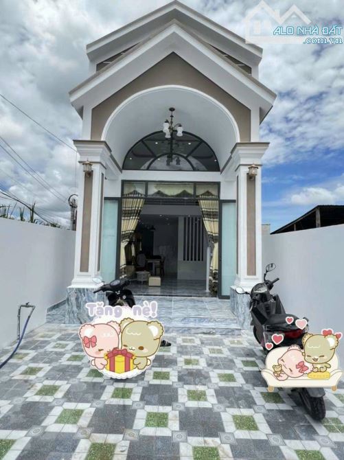 Nhà cực đẹp 1 trệt 1 lửng, 171m2, Tân Thông Hội, Củ Chi, SHR, Giá 950 Triệu.