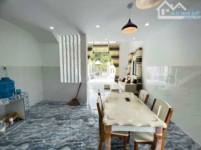 Nhà cực đẹp 1 trệt 1 lửng, 171m2, Tân Thông Hội, Củ Chi, SHR, Giá 950 Triệu. - 2