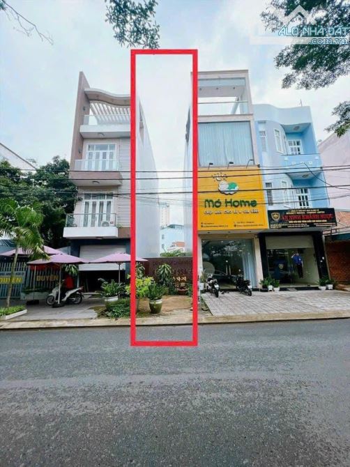 Mặt tiền cổng Bệnh viện Đồng Nai. 6ty800tr hạ xuống 6tỷ2 xây dựng tự do