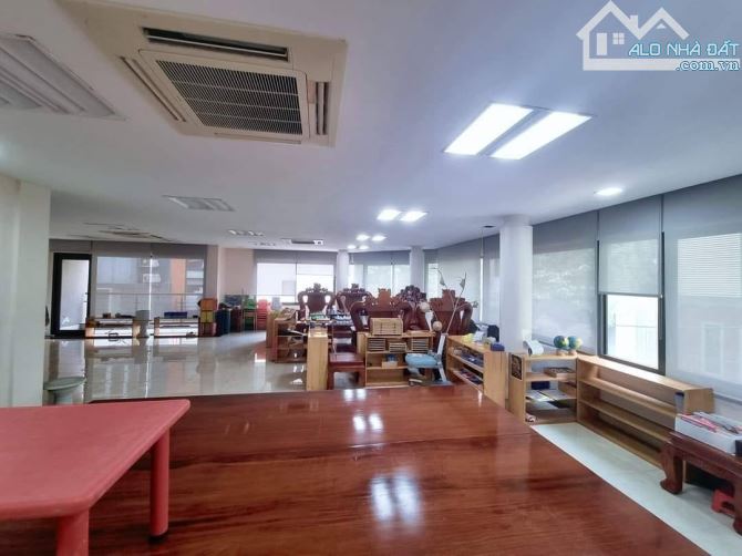 Lô Góc! 3 ô tô tránh! Cho thuê nhà ngõ 61 Hoàng Cầu 110m2, 4 tầng, mặt tiền 20m. - 1