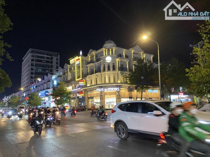 Hạ 5 tỷ bán nhà MT Cityland Phan Văn Trị P10 (5*20m) 3 lầu thang máy ĐCT 70tr/th Giá 27tỷ - 1