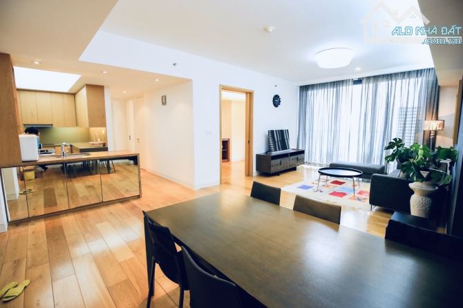 Chuyển xuống nhà đất, bán nhanh căn 117m, 3 ngủ cc IPH Xuân Thủy, full đồ chỉ 10.5 tỷ