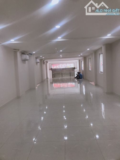 BÁN BUILDING 6 TÂNG MẶT TIỀN LÊ QUANG ĐỊNH 249m² DT sàn 1200m². THU NHẬP  300TR/THÁNG - 1