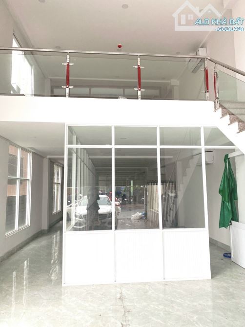 BÁN BUILDING 6 TÂNG MẶT TIỀN LÊ QUANG ĐỊNH 249m² DT sàn 1200m². THU NHẬP  300TR/THÁNG - 2
