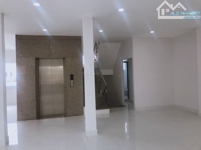 BÁN BUILDING 6 TÂNG MẶT TIỀN LÊ QUANG ĐỊNH 249m² DT sàn 1200m². THU NHẬP  300TR/THÁNG - 3