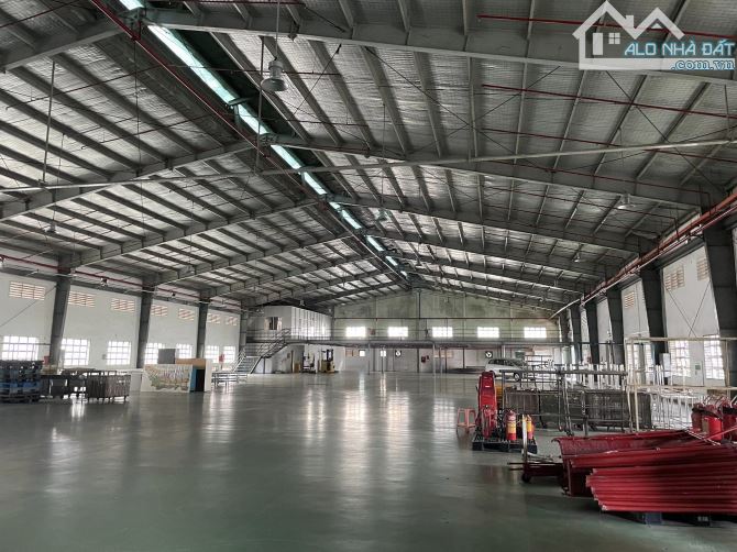 Nhà xưởng 3000m2 trần cao 10m GIÁ 230tr/tháng trong KCN Tân Tạo - Bình Tân