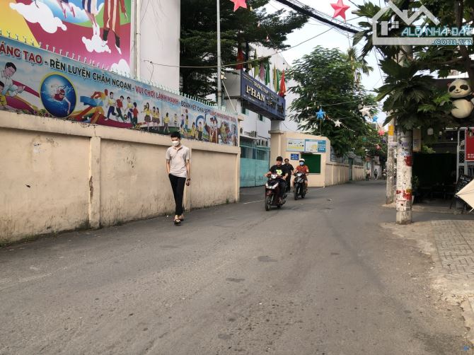 Bán nhà 4.2x14M HẺM XE HƠI 3 TẦNG Đường Thống Nhất Gò Vấp