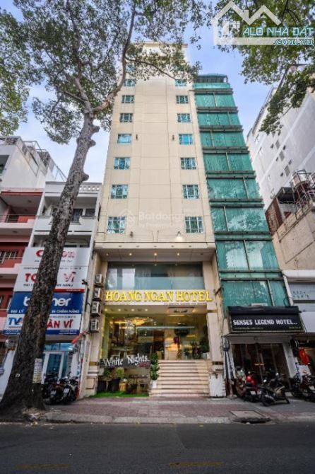 Bán lô đất MT đường Nguyễn Du Q1 chỉ 800 triệu/m2 XD được 2 hầm 12 tầng DT 12x35m