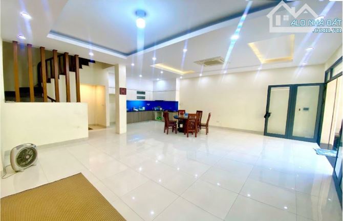 Bán Biệt Thự HX Làng Việt Kiều Châu Âu ,Mỗ Lao,HĐ ,Ô tô tránh Vỉa hè ,Cạnh hồ,80m 5 tầng - 10