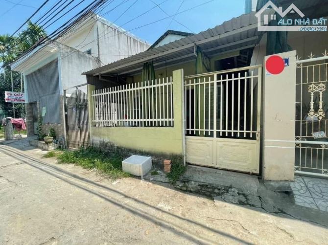 Nhà cấp 4 2 mặt diện hẻm Quang Trung, gần Vincom Lê Thánh Tôn, TP Quảng Ngãi - 1