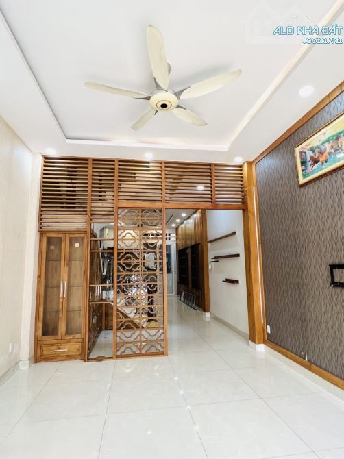 bán nhà tân phú - MẶT TIỀN 4 TẦNG NHÀ ĐẸP - GẦN 100M2 - CHỈ 4 TỶ NHỈNH. - 1