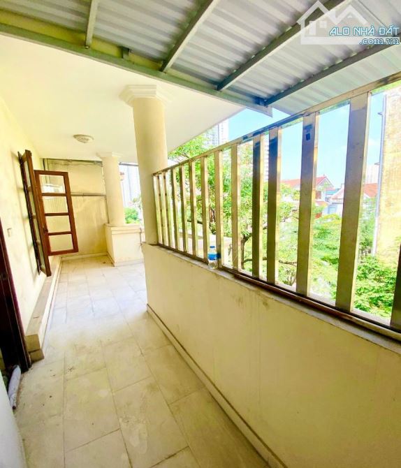 Bán Biệt Thự HX Làng Việt Kiều Châu Âu ,Mỗ Lao,HĐ ,Ô tô tránh Vỉa hè ,Cạnh hồ,80m 5 tầng - 1