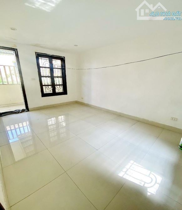Bán Biệt Thự HX Làng Việt Kiều Châu Âu ,Mỗ Lao,HĐ ,Ô tô tránh Vỉa hè ,Cạnh hồ,80m 5 tầng - 2