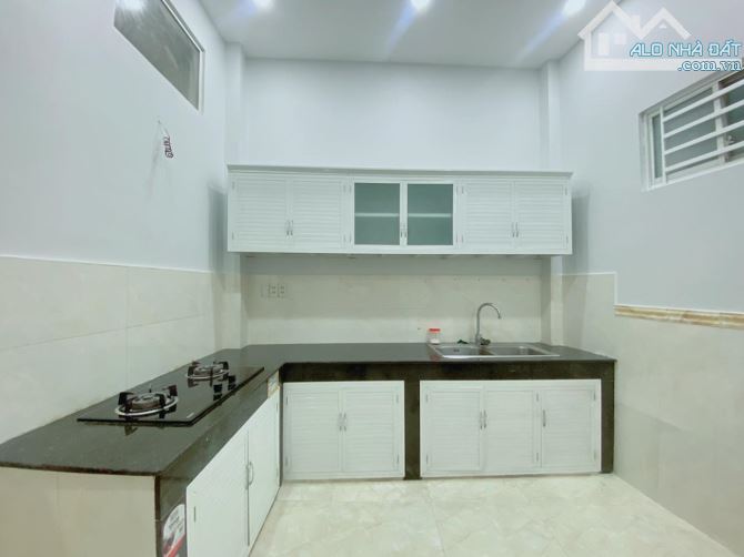 Cạnh Trường Thiên Hộ Dương. Tô Hiến Thành. Q10. 50m2. Ngang 4,5m. 4 tầng mới tinh - 3