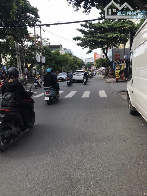 bánnhà MT Lê Đức Thọ p17 Gòvấp 3tầng 85m 18tỷ99 Thương lượng
