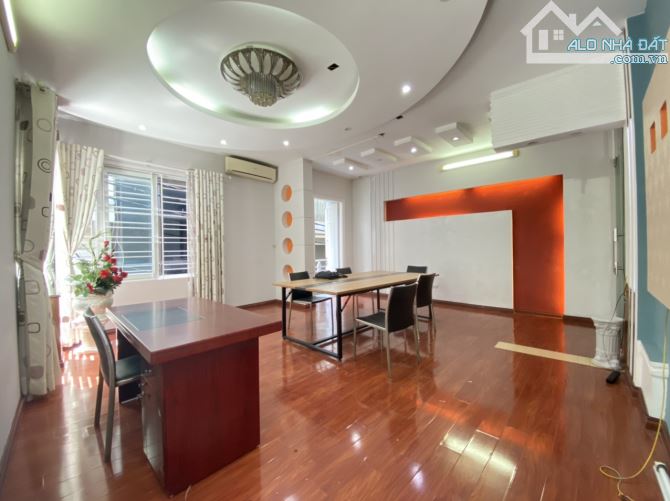 Cho thuê nhà ở Bùi Xuân Phái 70m 5 tầng, đường 3 ô tô tránh, KD tốt