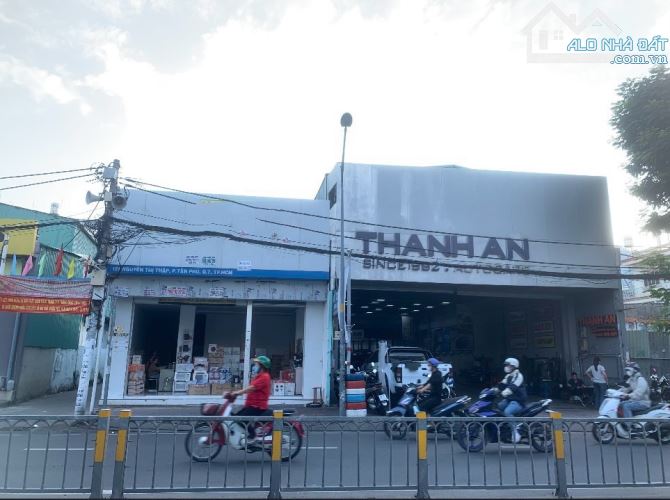 Bán Nhà Góc Mặt Tiền 121 Nguyễn Thị Thập, Quận 7. Gần Nguyễn Văn Linh ( 7x26m) bán 31 tỷ