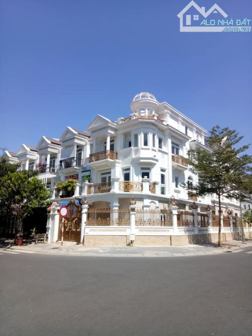 Biệt Thự Cityland💥Full Nội Thất Graden Hill P5💥10x20m.Hầm.4 Lầu.6PN.40 Triệu