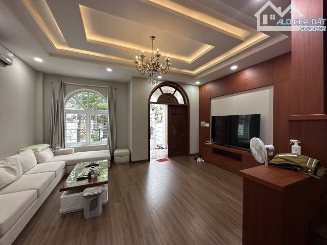 Biệt Thự Cityland💥Full Nội Thất Graden Hill P5💥10x20m.Hầm.4 Lầu.6PN.40 Triệu - 1