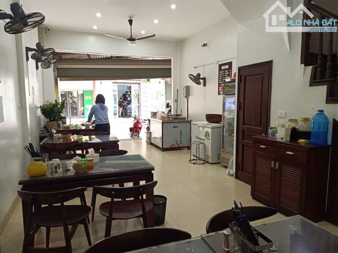 Bán gấp căn nhà mặt phố Định Công, Hoàng Mai. DT: 60m. MT4,7m. Giá: 13,5 tỷ - 1