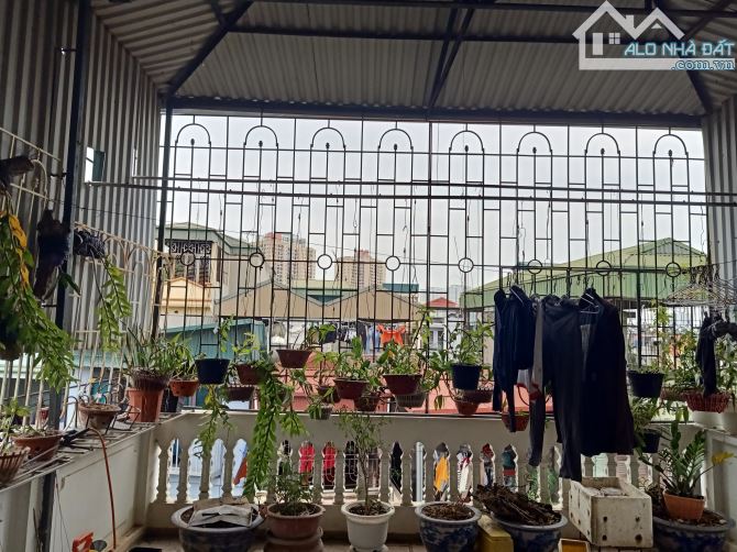Bán gấp căn nhà mặt phố Định Công, Hoàng Mai. DT: 60m. MT4,7m. Giá: 13,5 tỷ - 3