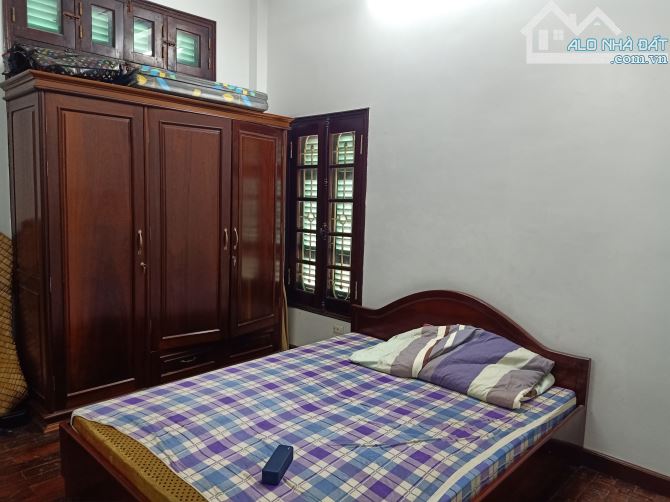 Bán gấp căn nhà mặt phố Định Công, Hoàng Mai. DT: 60m. MT4,7m. Giá: 13,5 tỷ - 5