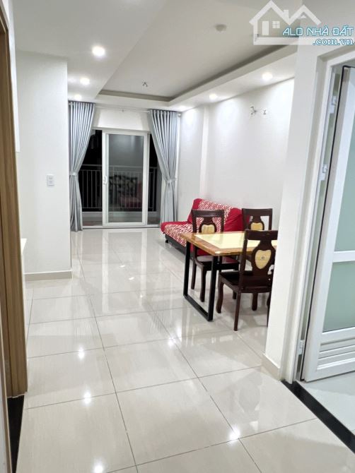 Cho thuê căn hộ 68m2 2pn có nội thất tầng trung chung cư Lavita Charm Trường Thọ - 1