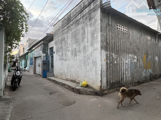 Cần bán lô đất góc 2 mặt đường thông ra Tuyên Quang và Thủ Khoa Huân. DT rộng 86m2.