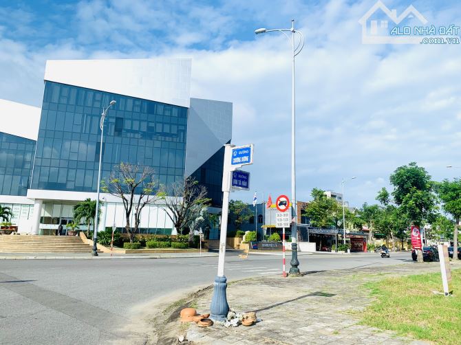 Bán đất đường Bùi Tá Hán. Vị trí sát Sông - 1