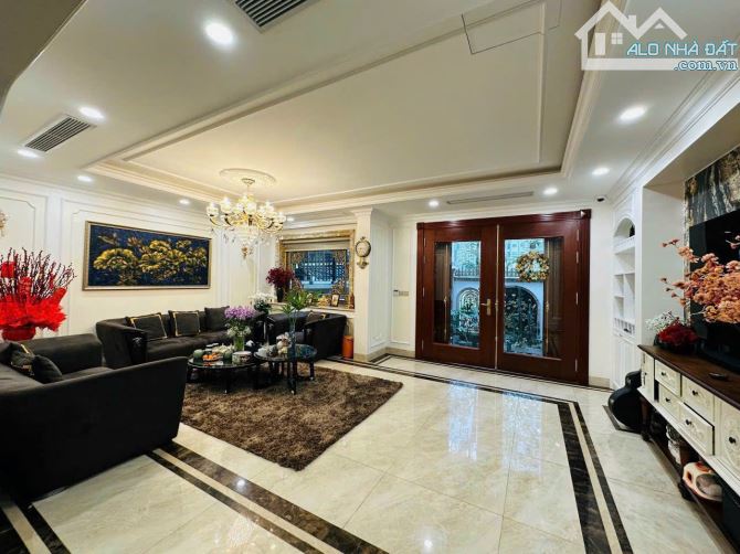 Bán biệt thự Imperial Nguyễn Huy Tưởng. DT 140 m2 xây 5 tầng, mặt tiền 9m thang máy. - 1