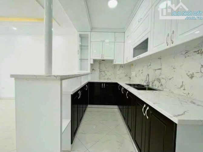 CĂN VIP PHỐ Thái Hà 62 m2 *7 tầng thang máy- KINH DOANH - 2