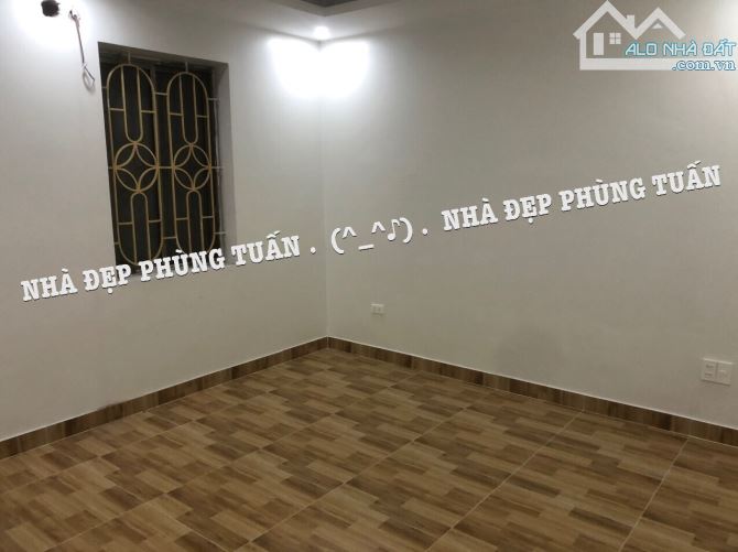 PTuan.Nhà 2,5 tầng 302 Văn Cao- cực rộng 80m2- sân cổng riêng- ngõ nông cách mặt đường 40m - 3