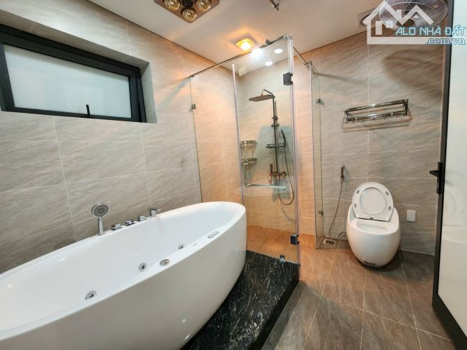 Cho thuê nguyên căn nhà 5 tầng KĐT Sài Đồng, Long Biên, Hà Nội. Giá 20tr/th - 5