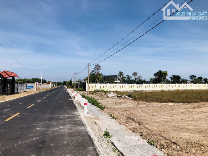 1180m2 đất phủ hồng Long Mỹ, có 200tc, 17m mt nhựa, cách biển 3km, QH đô thị biển, 5tr5/m2