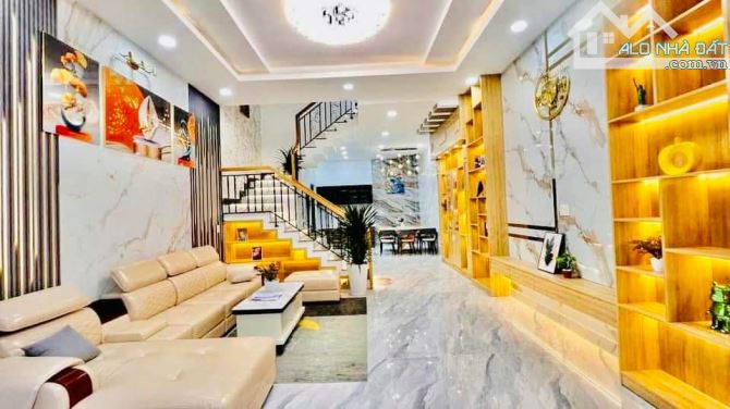 bán nhà gò vấp -NGAY EMART 2- 2 MẶT HẺM XE HƠI- TẶNG FUII NỘI THẤT-GIÁ 5 TỶ 950 TRIỆU