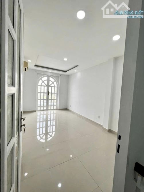 XE HƠI VÀO NHÀ LÊ VĂN SỸ QUẬN 3, 46M2, 6 TẦNG, 6PN  7WC, SỔ VUÔNG A4, NHỈNH 11 TỶ. - 3