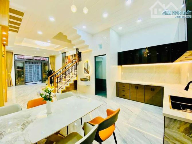 bán nhà gò vấp -NGAY EMART 2- 2 MẶT HẺM XE HƠI- TẶNG FUII NỘI THẤT-GIÁ 5 TỶ 950 TRIỆU - 3