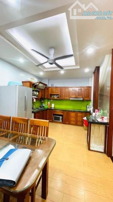 Bán nhà 5 tầng Ngõ 54 Tôn Thất Tùng Dt 47m2 Mt 4m Giá 5,7 tỷ - 4